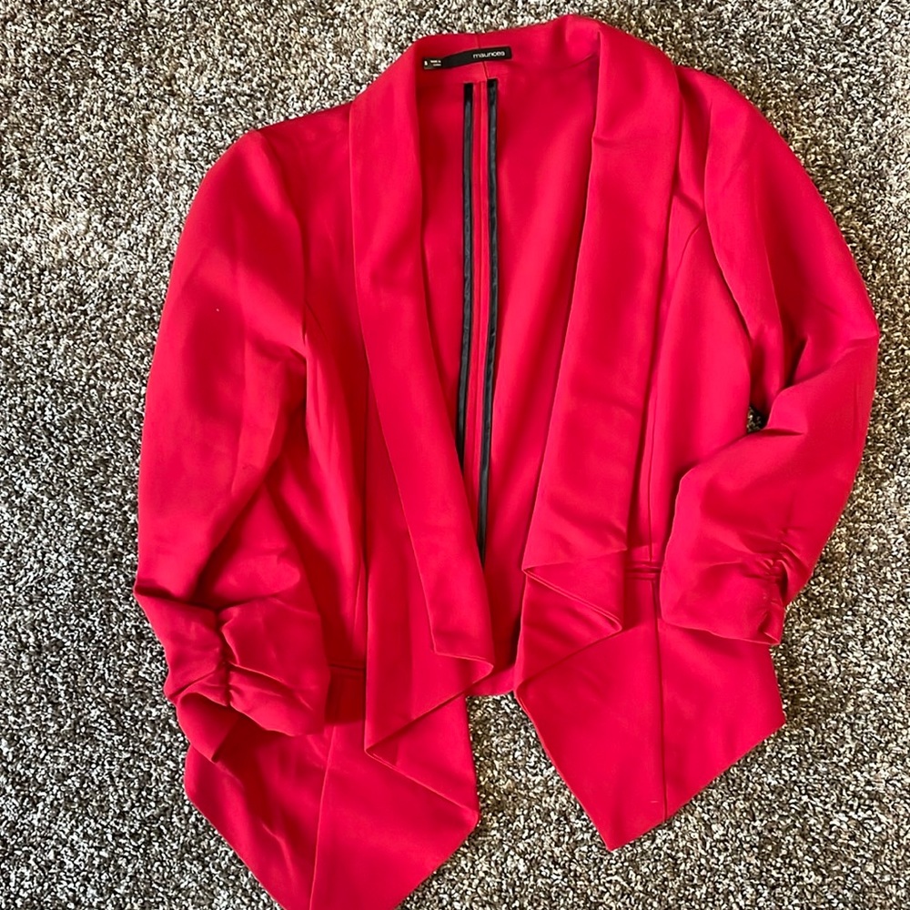 Maurices cropped red blazer size small 3/4 sleeve